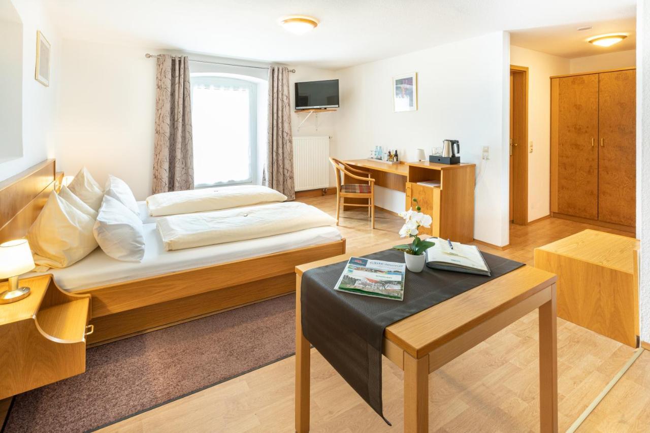 Kleines Wiesental Hotel Landgasthof Zum Pflug מראה חיצוני תמונה