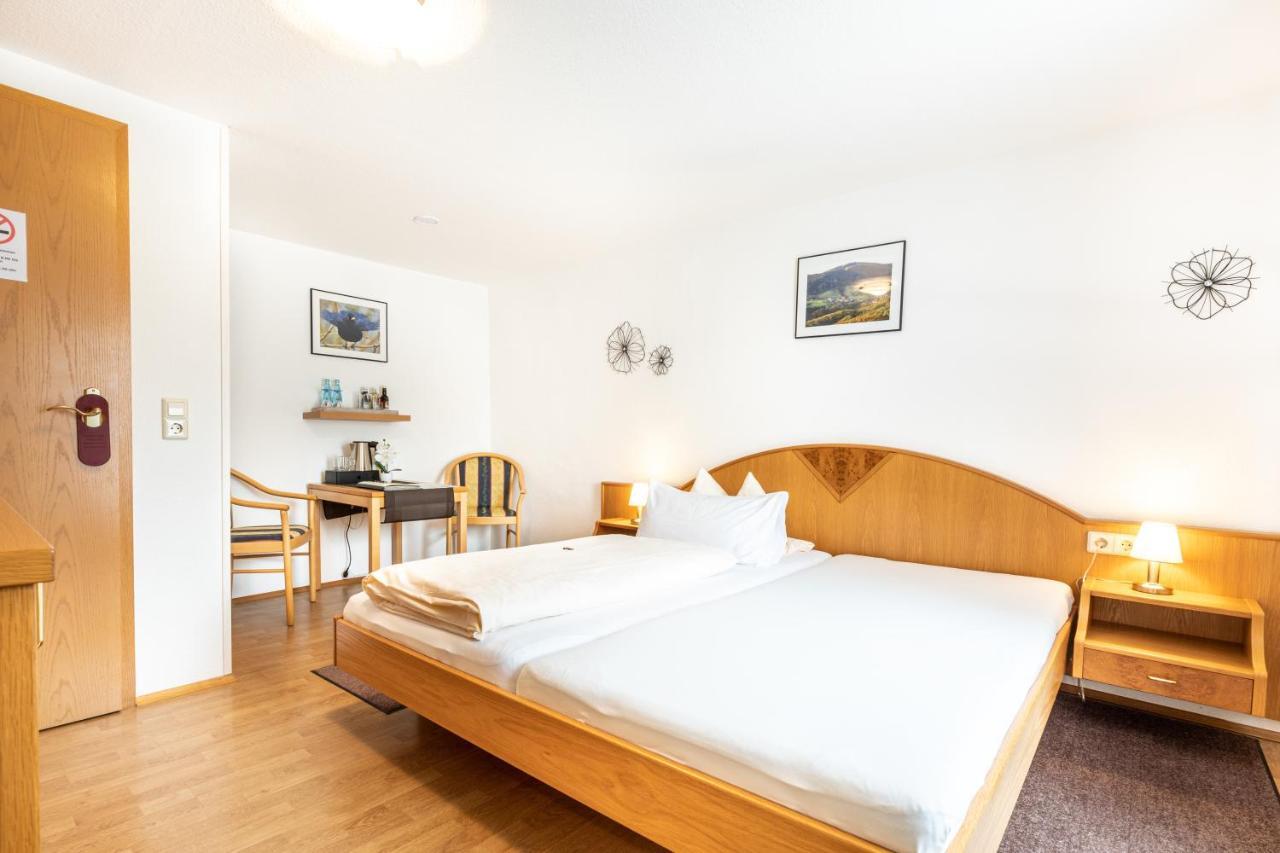 Kleines Wiesental Hotel Landgasthof Zum Pflug מראה חיצוני תמונה